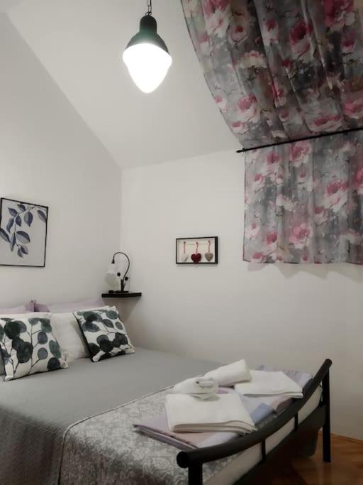 Alex Apartment Zimony Kültér fotó