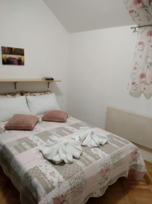 Alex Apartment Zimony Kültér fotó